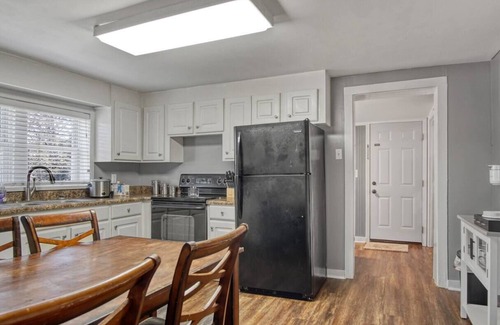 North Florence House | The Cozy Cottage of Florence!nn