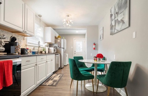 North Chesterfield House | The Cozy Emerald 5 ⭐️Location