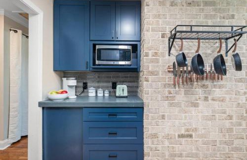 Macon House | The Cozy House In Quiet Ingleside Area