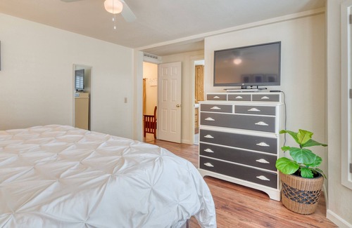 Southwest Bend House | The cozy life never felt so good. Come enjoy a full home like it’s your own.