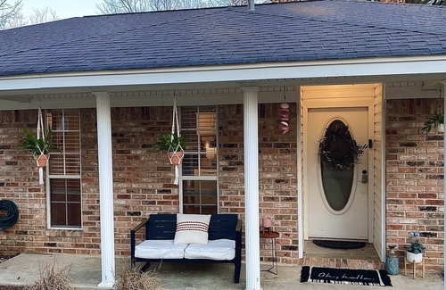 Texarkana House | The Cozy Nest | entire home + private backyard