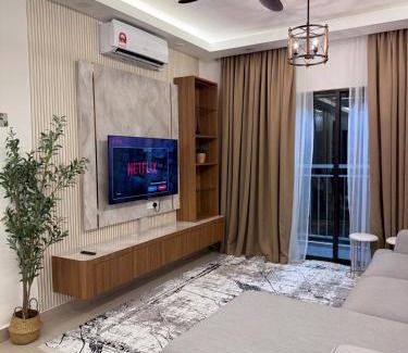 Central District Apartment | The Cozy Nest Luxury apartment JB 10 pax