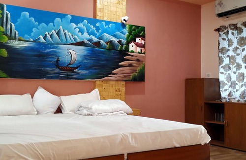 Kolkata Hotel | The Creek Club