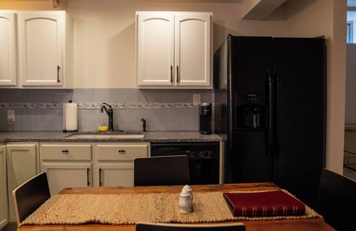 Mount Marion Apartment | The Creek House - Secluded Stay 10min to Woodstock & Saugerties