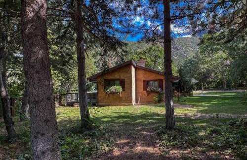 Sandy House | The Creekside Cabin at La Caille