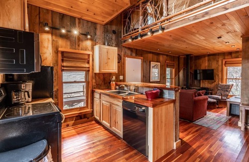 Ponca Condo | The Creekside Cabin