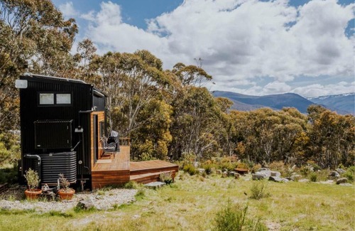 Crackenback Apartment | The Crest - A Tiny House with a Big View