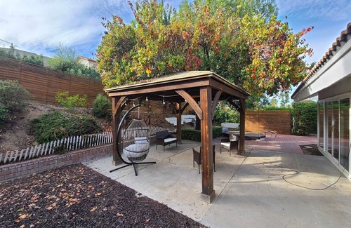 Estates at Canyon Crest House | The Crest Haven, Arcades, Game Room, Spacious Backyard, Parking, AC, TV Bedrooms
