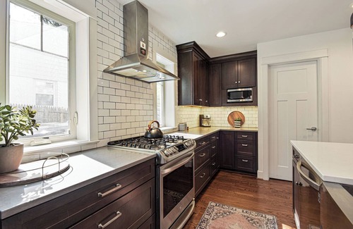 North Ridge House | The Crestwood House - Family Friendly Retreat with Private Backyard - DCA