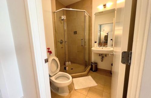 McLean Apartment | The Crestwood Loft 2BR 3Beds