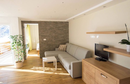 Leukerbad Apartment | The Cristal apartment house is situated in a quiet, sunny and central location