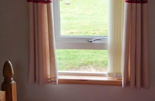 Marybank Cottage | THE CROFT HOUSE, family friendly, with open fire in Muir Of Ord