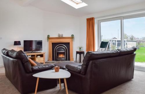 Winsford House | The Crofts