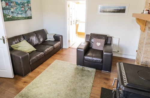 Naran Cottage | THE CROMLECH COTTAGE, family friendly in Narin, County Donegal