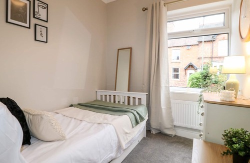Ashbourne Cottage | THE CROOKED COTTAGE, pet friendly, with open fire in Ashbourne