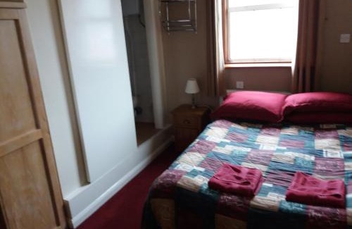 Runnymede Bed & Breakfast | The Crouch Oak