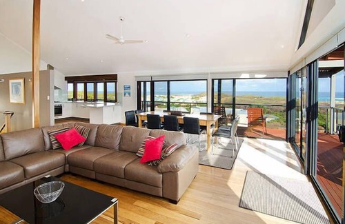Gnarabup House | The Crow's Nest Beach House
