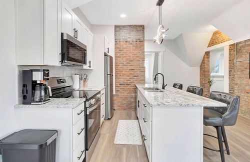 Walnut Hills Apartment | The Crown Cincy 7 mins to Downtown