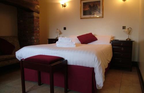 Mundford Hotel | The Crown Hotel