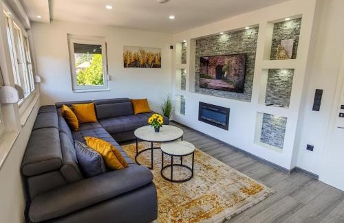 Jajce Apartment | The Crown Panorama