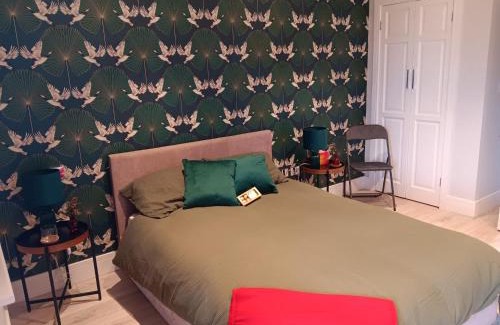 Lacey Green Hotel | The Crown Radnage