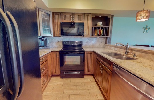 St. Augustine Beach Condo | ~The Crowned Pineapple~ A Quintessential Oceanfront Treasure