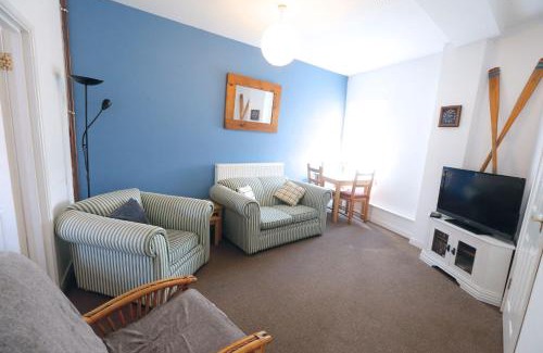 Burry Port Apartment | The Crows Nest Holiday Home