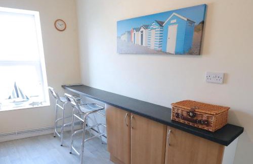 Burry Port Apartment | The Crows Nest Holiday Home