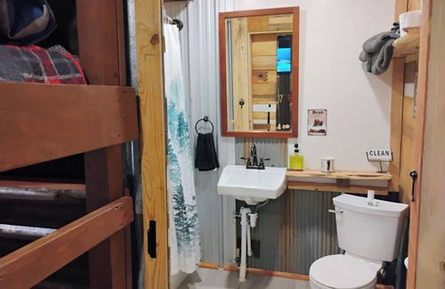 Natural Dam Cabin | The Cub Cabin. Rustic cabin in Natural Dam, perfect getaway.