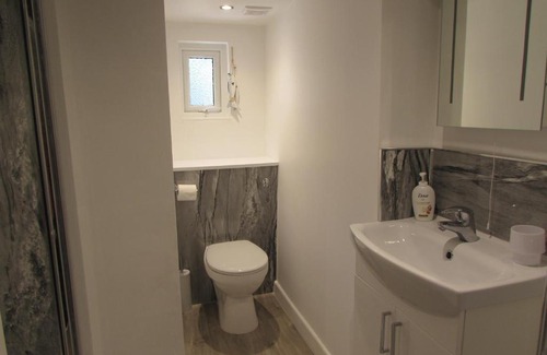 Brixham Apartment | The Cuddy - Apartment with garden