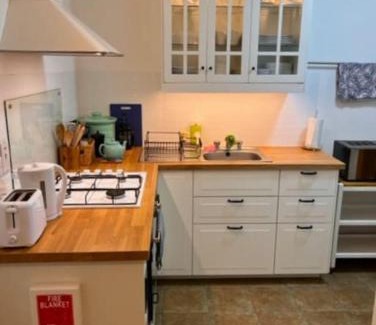 Mountshannon Apartment | The Cupán