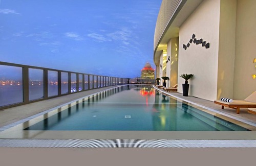 Diplomatic Area Apartment | The Curve Hotel