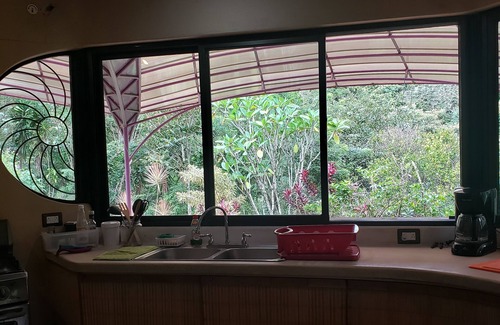 Tierras Morenas House | THE CUSUCA- Underground rental near Lake Arenal