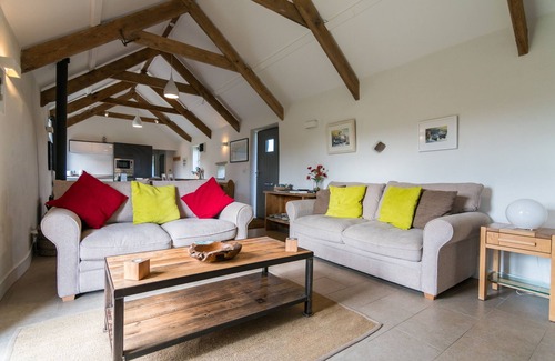 Narberth House | The Dairy - Luxury Cottage, Hot Tub and Summer House, Countryside Views, Pet Friendly