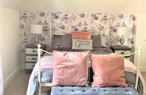 Holworth Bed & Breakfast | The Dairyman Suite