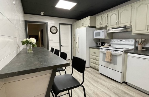 Meaford Apartment | The Dam Crofter