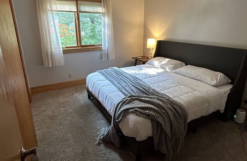 Augusta House | The Dam Lake Home! Fun and Sun Awaits!