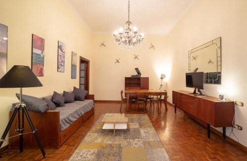 Montecalvario Apartment | The Dante Apartment By HouseinNaples