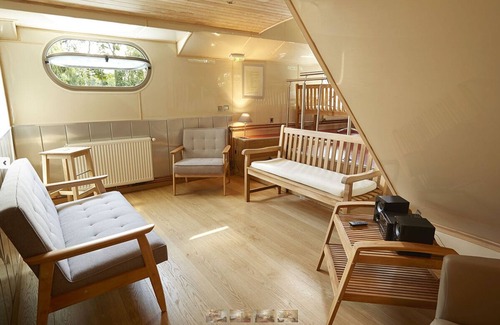 Auvers-sur-Oise Boat Rental | The Daphné’s Barge