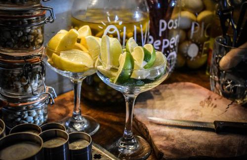 Easton Hotel | The Dark Horse Pub