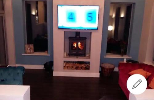 Killarney House | The Deenagh