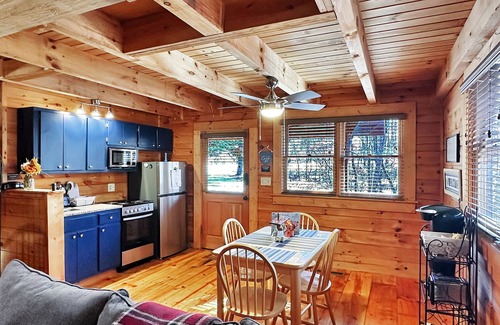 Pine Mountain Valley Cabin | The Deer Cabin- Left End