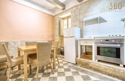 Marsaxlokk Apartment | The Delimara Lighthouse - A Unique, cultural stay