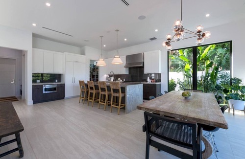 Lake Ida Shores House | The Delray Luxe Haven - Waterfront Modern Retreat!