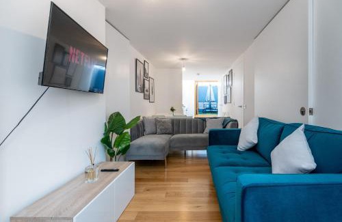 St Luke's Apartment | The Deluxe Barbican Duplex