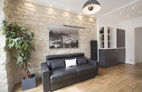 Jardin des plantes Apartment | The Designer Apartment in the Latin Neighborhood