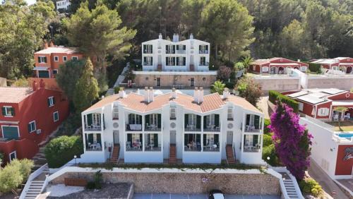 Serpentona Apartment | The Desmais
