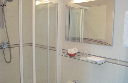 Headington House | The Dial House Guest House