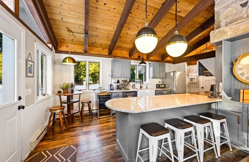 Rowleys Bay House | The DiSalvo Lakehouse