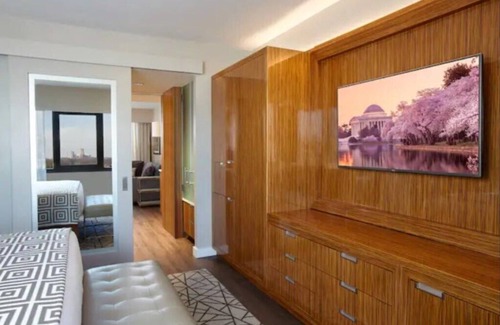 West End Hotel | The District, a Hilton Club - One Bedroom Plus